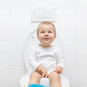 ما هي أسهل طريقة لتعليم الطفل عالحمام